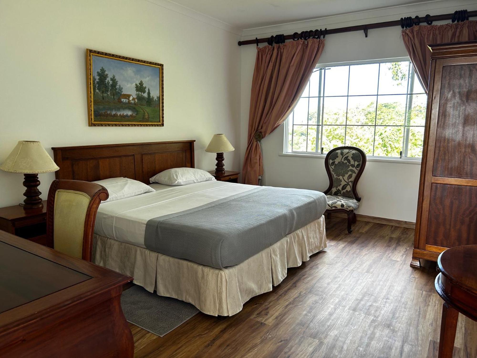 Beau Hotel 2*