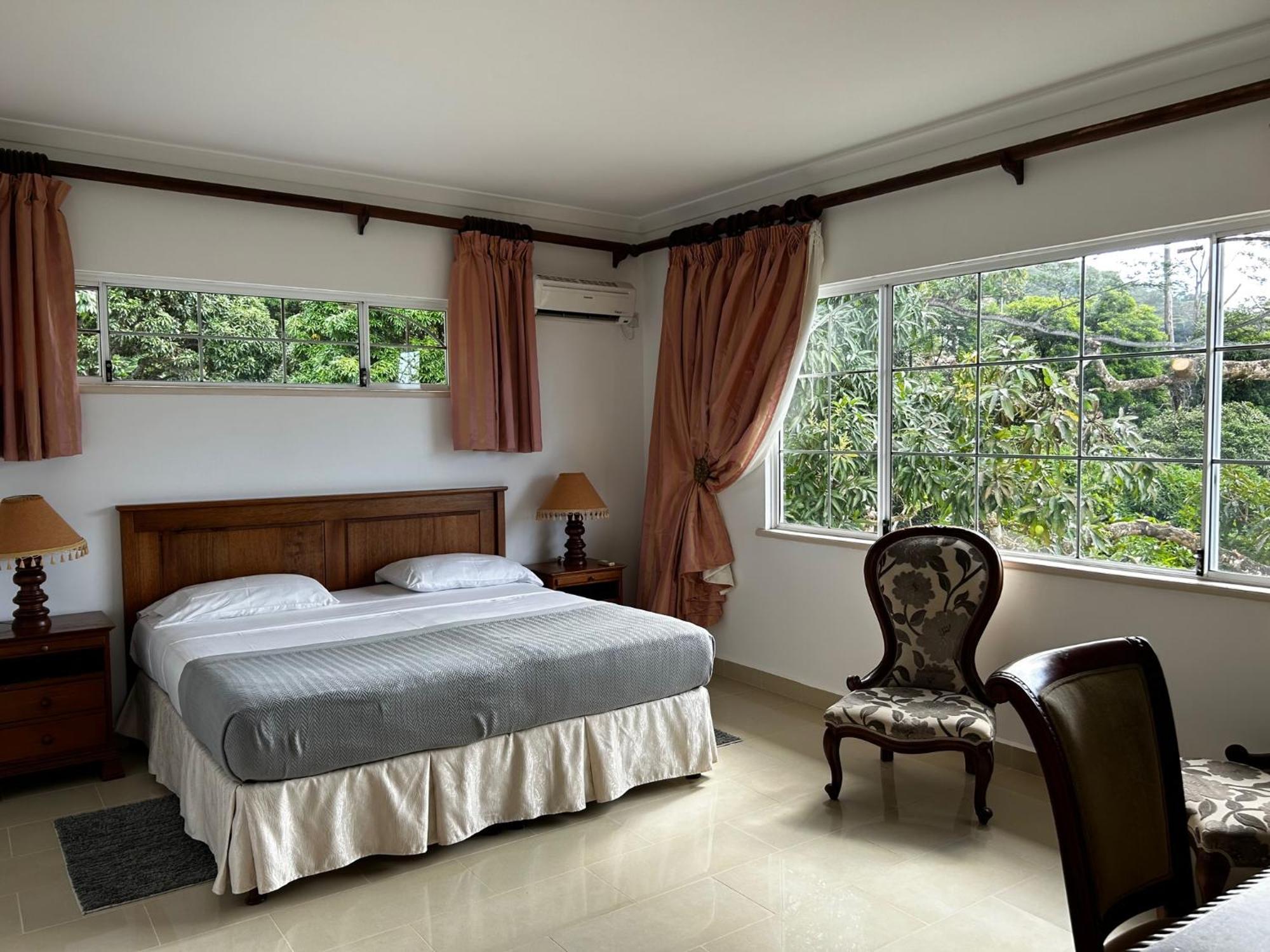 Hotel Beau